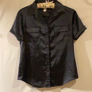 Cute, silky soft blouse Sz. L